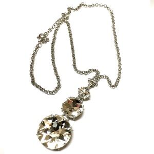 🌟 SALE $15 🌟 Vintage Glass Crystal Three Circle Silver Tone Necklace